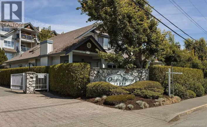 10 1646 Balmoral Ave, Comox