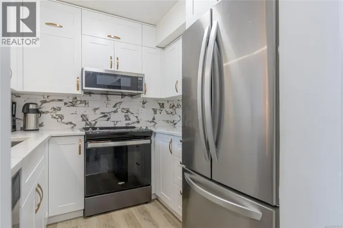 10 1906 Bowen Rd, Nanaimo