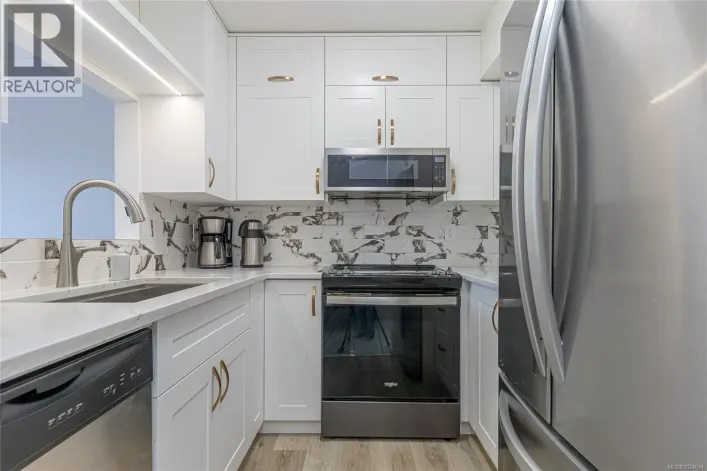 10 1906 Bowen Rd, Nanaimo