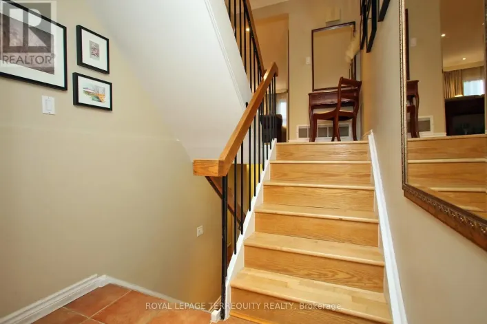 10 - 20 COTTON DOWNWAY, Toronto