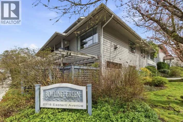 10 2118 EASTERN AVENUE, North Vancouver