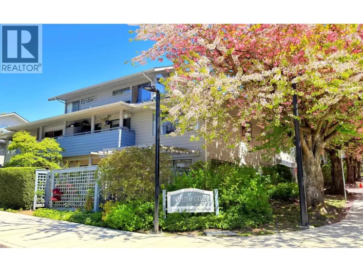 10 2118 EASTERN AVENUE, North Vancouver