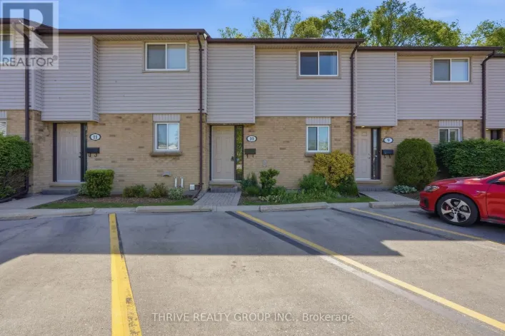 10 - 215 COMMISSIONERS ROAD, London South