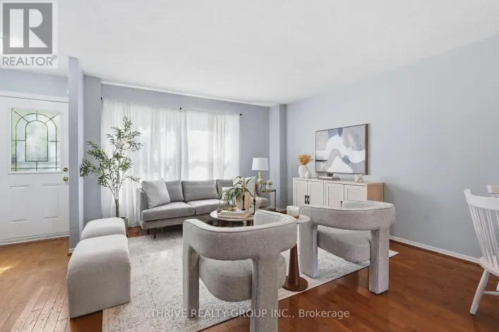 10 - 215 COMMISSIONERS ROAD W, London South