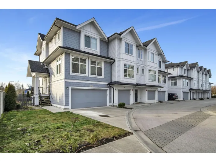 10 21688 52 AVENUE, Langley