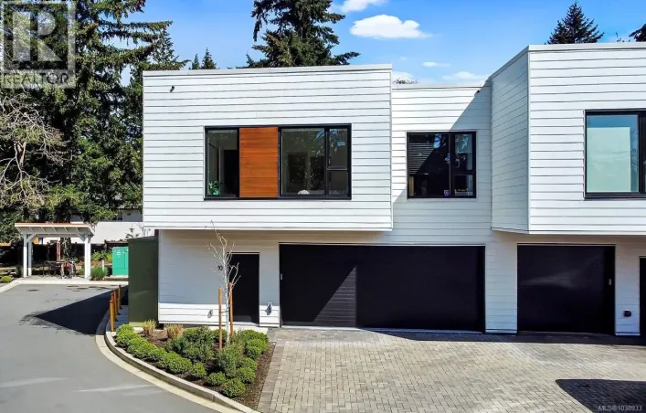 10 2330 Sooke Rd, Colwood