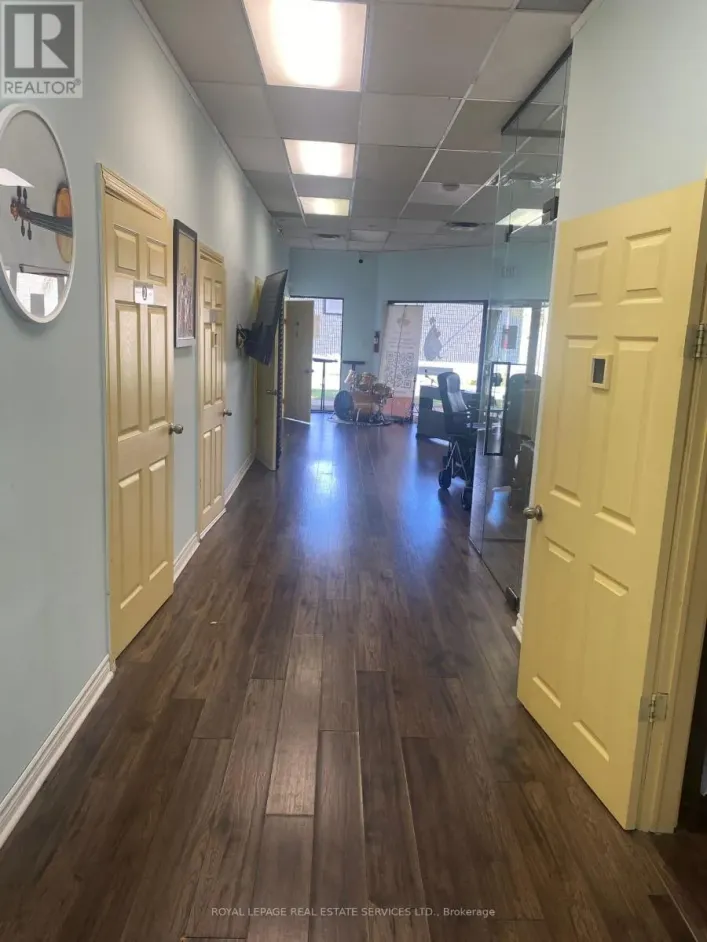 10 - 257 DUNDAS STREET E, Mississauga