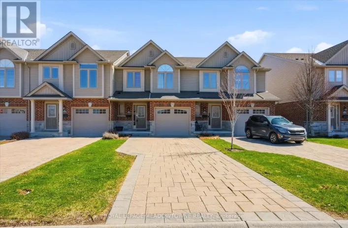 10 - 3423 CASTLE ROCK PLACE, London South
