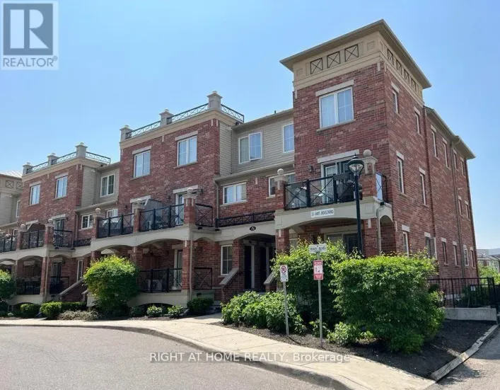 10 - 35 HAYS BOULEVARD, Oakville