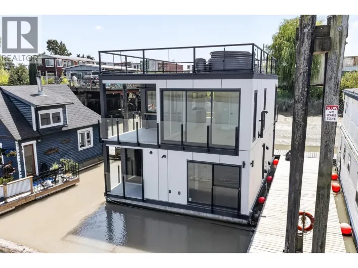 10 3871 W RIVER ROAD, Delta
