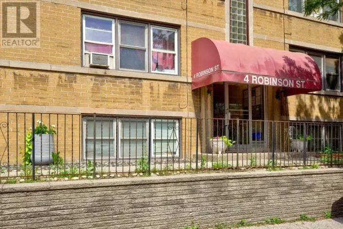10 - 4 ROBINSON STREET, Hamilton