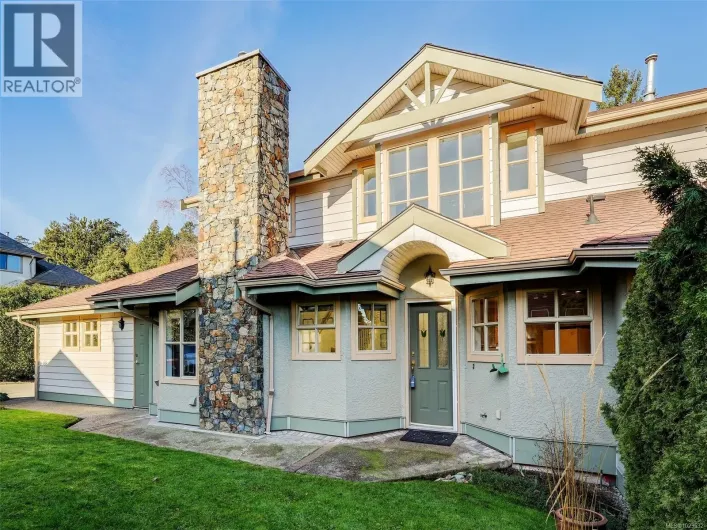 10 500 Marsett Pl, Saanich