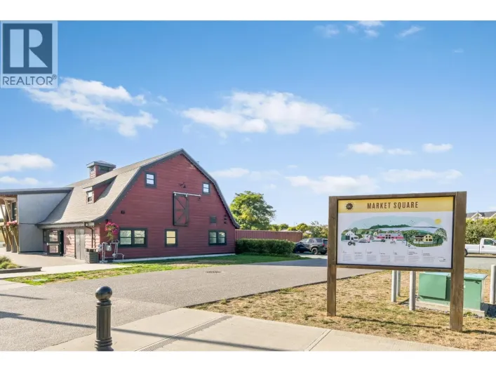 10 6429 MARKET AVENUE, Delta