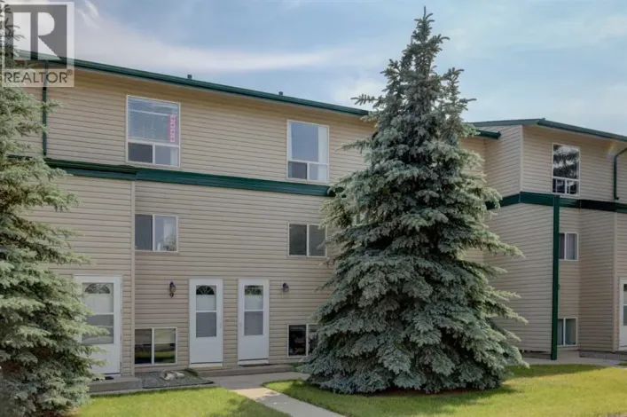 10, 707 Westmount Drive, Strathmore