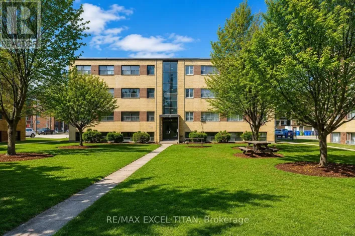 10 - 799 ROBINSON STREET, Burlington