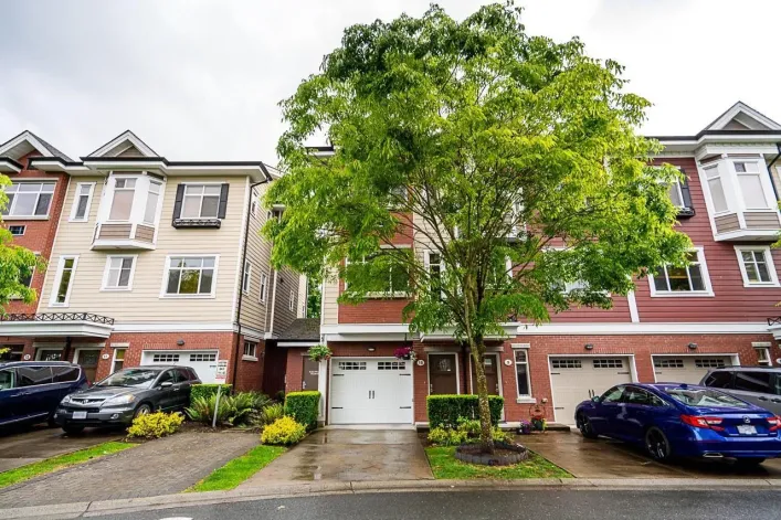 10 8068 207 STREET, Langley