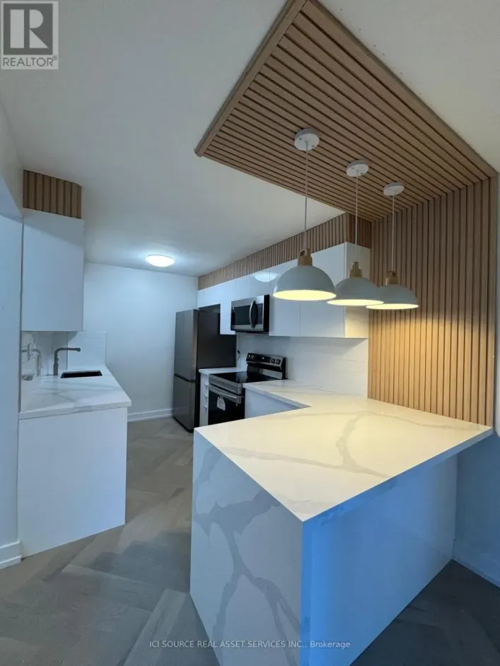 10 - 914 MOHAWK ROAD E, Hamilton