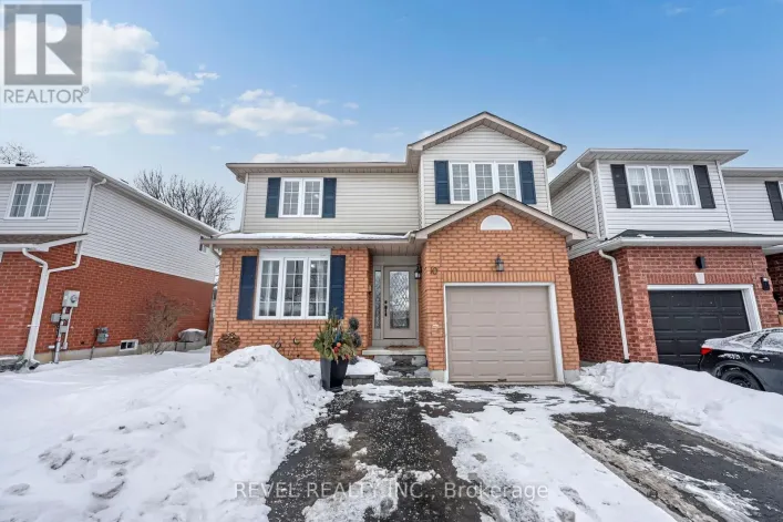 10 BARRON COURT, Clarington