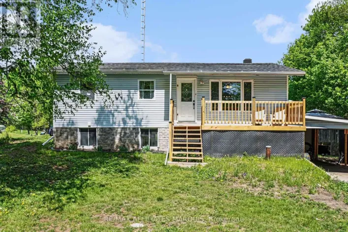 10 BAY ROAD, Rideau Lakes