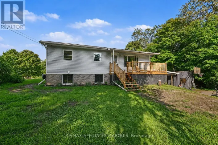10 BAY ROAD, Rideau Lakes