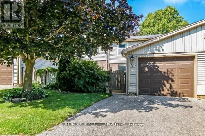 10 BERKSHIRE COURT, London South