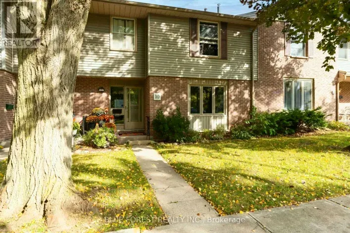 10 BERKSHIRE COURT, London South