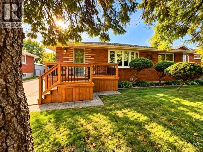 House for sale: 10 Birchwood STREET, Chatham