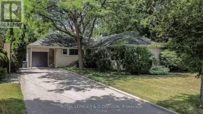 10 CAMPBELL CRESCENT, Toronto