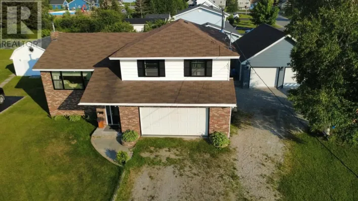 10 Castlewood Drive, Pasadena