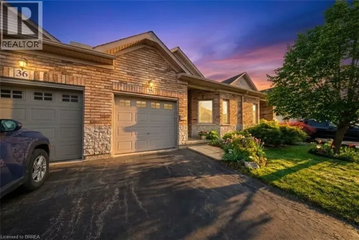 10 COBBLESTONE Drive Unit# 35, Paris