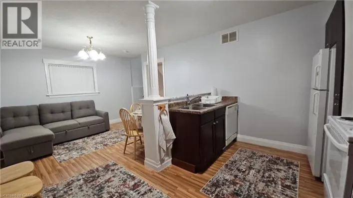 10 DOLL Court Unit# LOWER, Kitchener