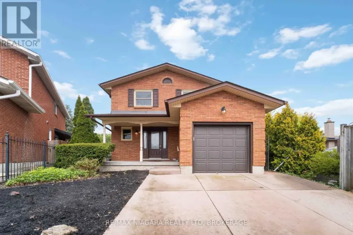 10 DONEGEL PLACE, Hamilton