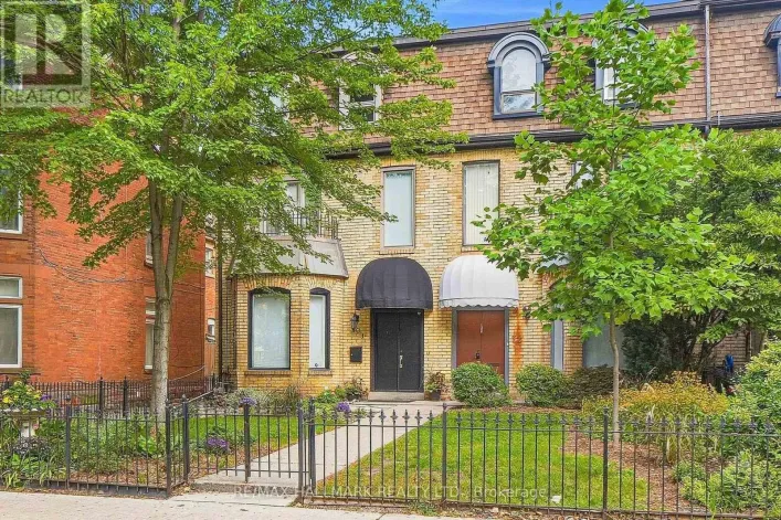 10 EARL STREET, Toronto
