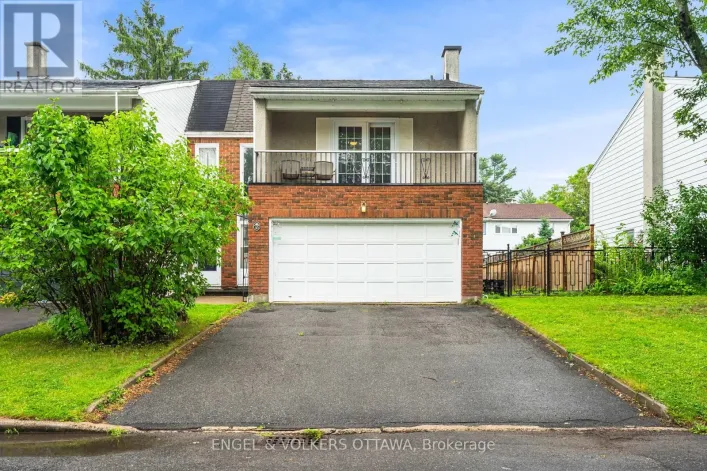 10 ESTELLE CRESCENT, Ottawa