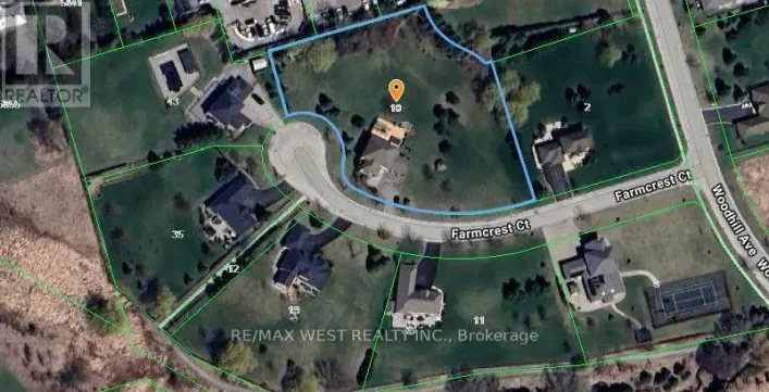 House for sale: 10 FARMCREST COURT, King