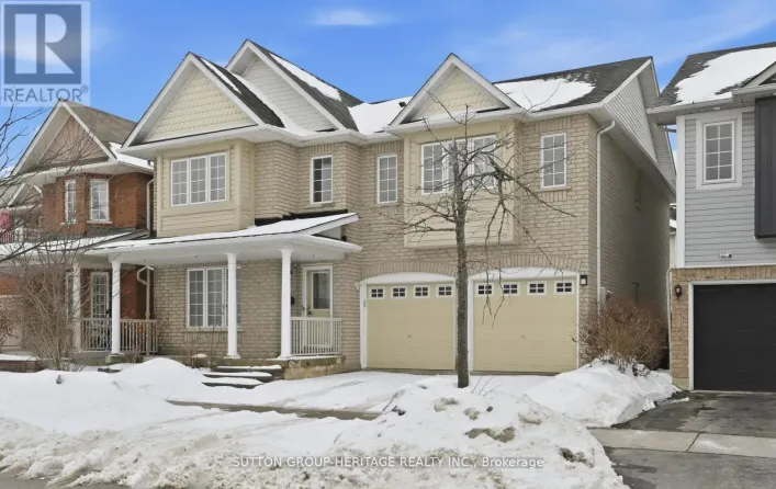 10 GREENHALF DRIVE, Ajax