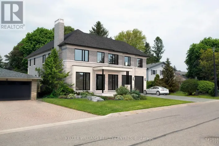 10 HAWTHORNE LANE, Aurora