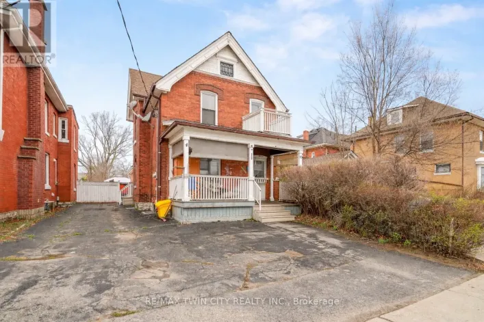 10 HENRIETTA STREET, Brantford