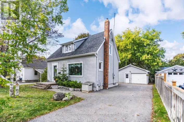 10 HOLGATE STREET, Barrie