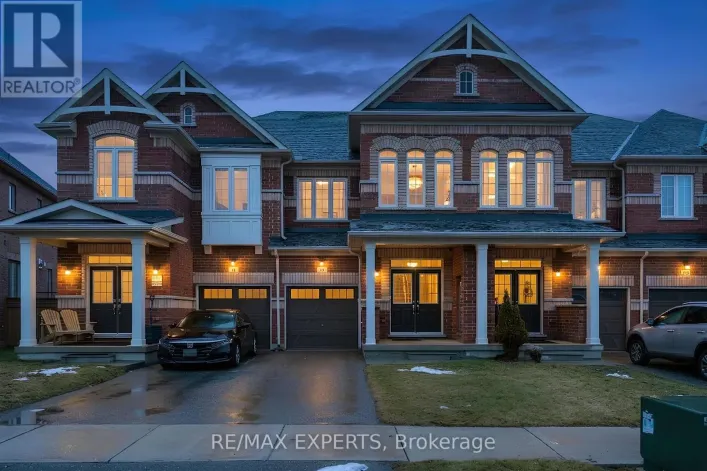 10 HOMER CRESCENT, Aurora