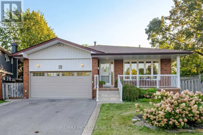 10 HOPEDALE COURT, Mississauga