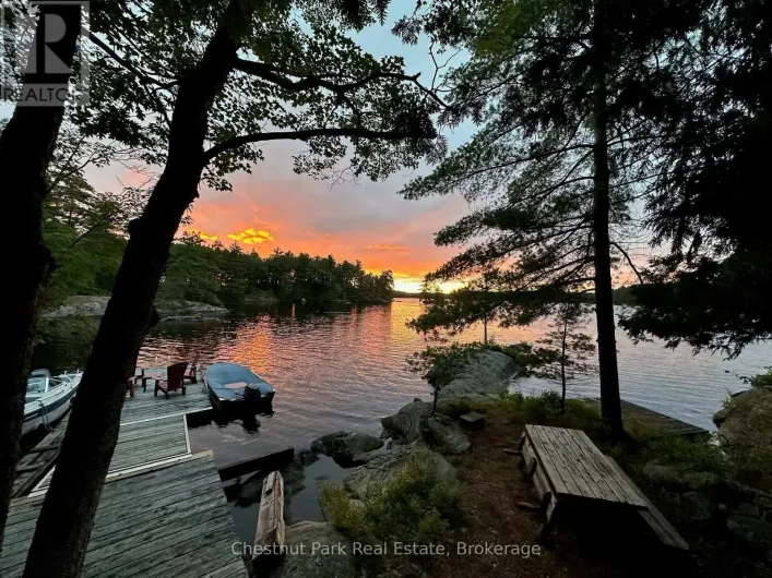 10 ISLAND 21 KL BOYD ISLAND, Gravenhurst