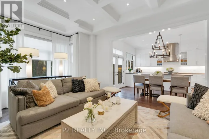 10 KING BOULEVARD, King