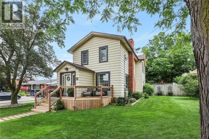 10 MAPLE Avenue, Grimsby