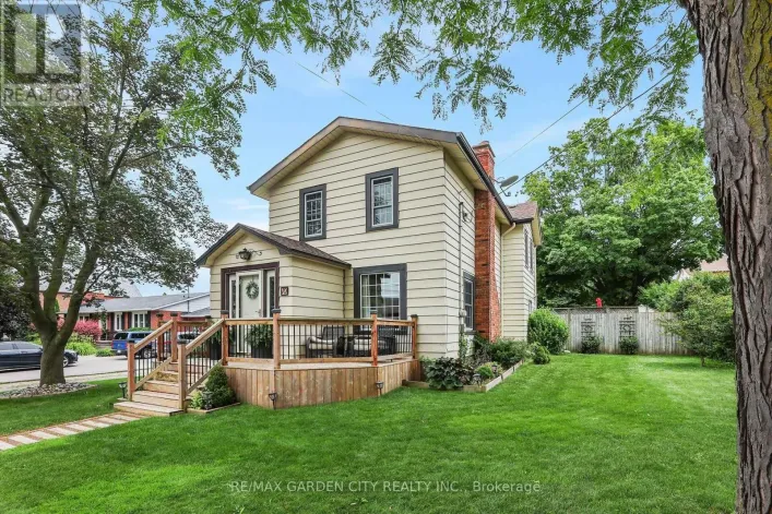 10 MAPLE AVENUE, Grimsby