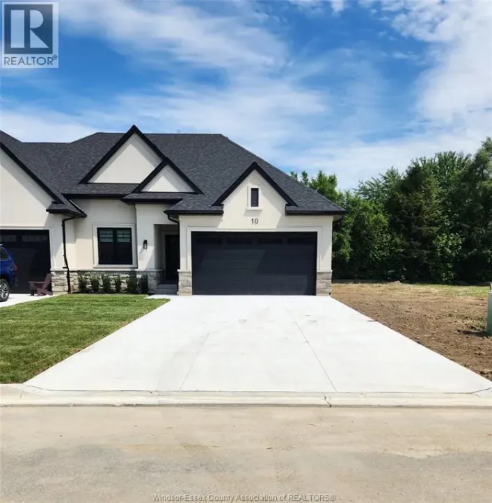 10 MULBERRY COURT, Amherstburg