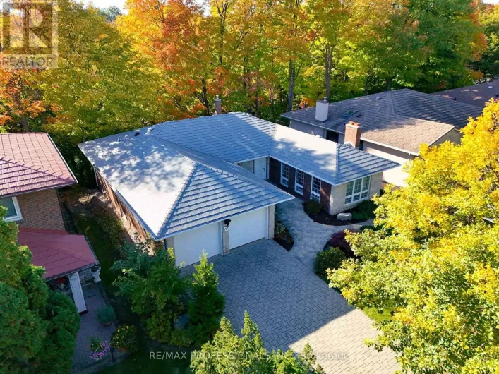 10 NEILOR CRESCENT, Toronto