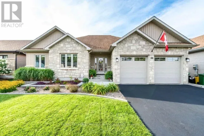 House for sale: 10 NOBLE CRESCENT, Petawawa