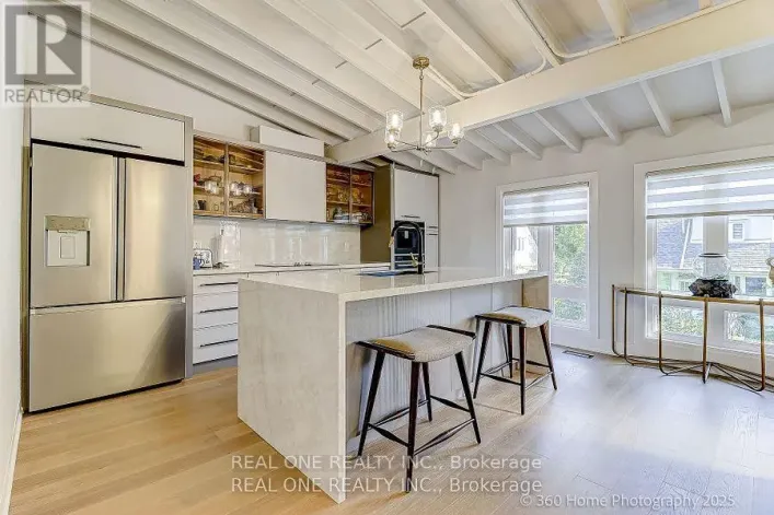 10 NORTH HILLS TERRACE, Toronto