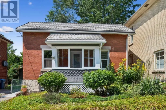 10 PEARL STREET, Guelph